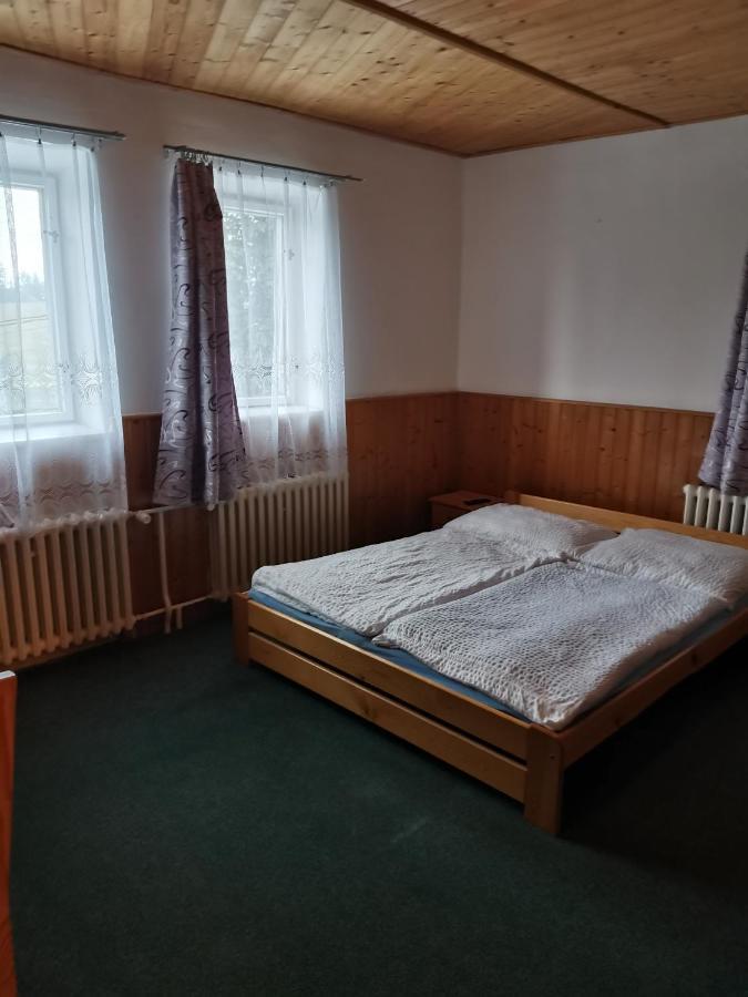 Penzion U Hrocha Lučany nad Nisou Exterior foto