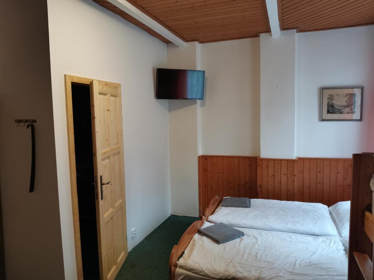 Penzion U Hrocha Lučany nad Nisou Exterior foto